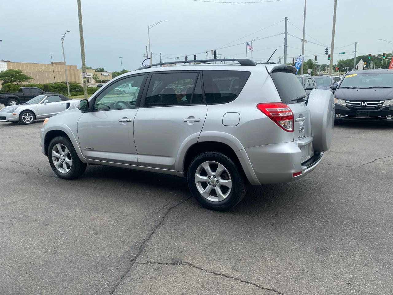 Toyota RAV4 Limited V6 4WD 2012