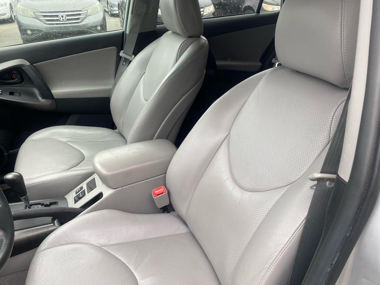 Toyota RAV4 Limited V6 4WD 2012