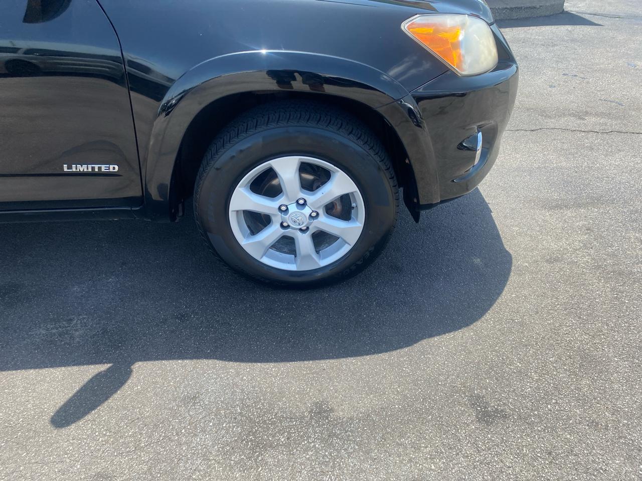 Toyota RAV4 Limited I4 4WD 2012