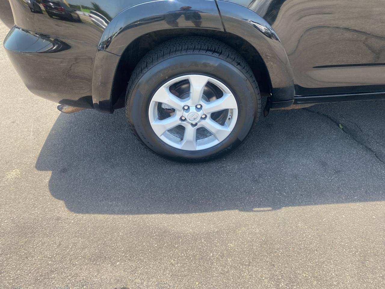 Toyota RAV4 Limited I4 4WD 2012