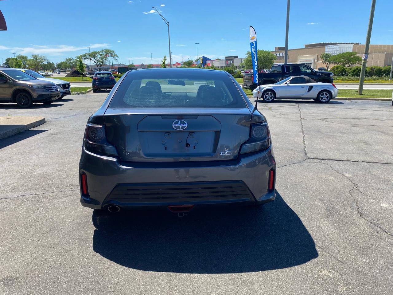 Scion tC Sports Coupe 6-Spd AT 2015