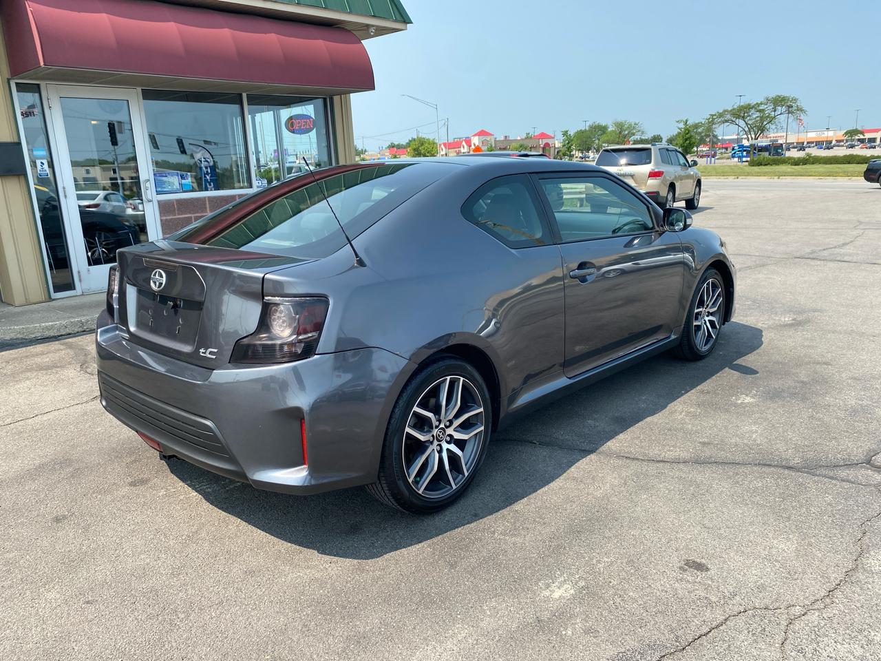 Scion tC Sports Coupe 6-Spd AT 2015