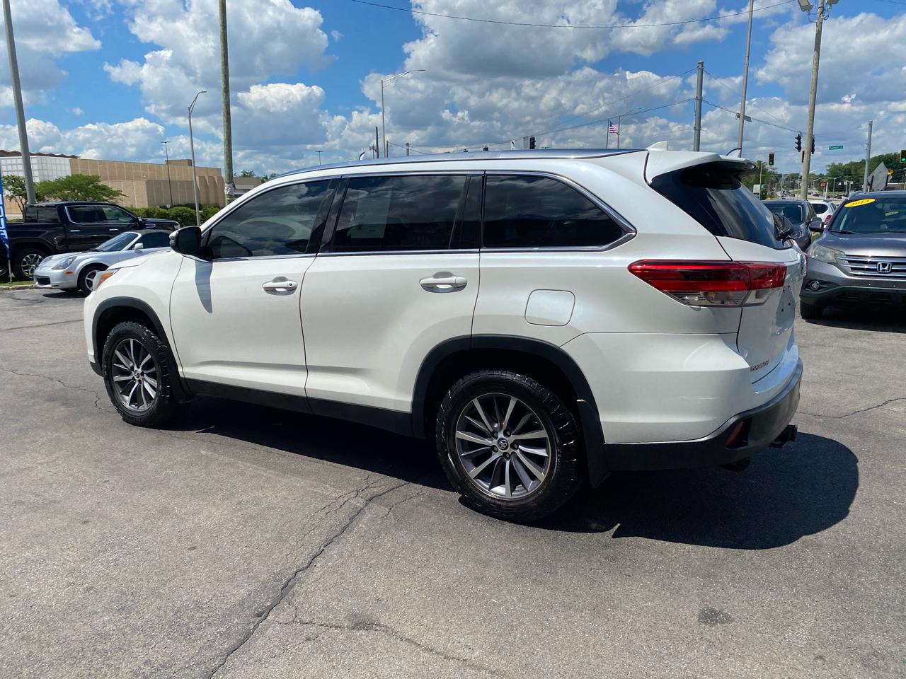 Toyota Highlander XLE AWD V6 2019