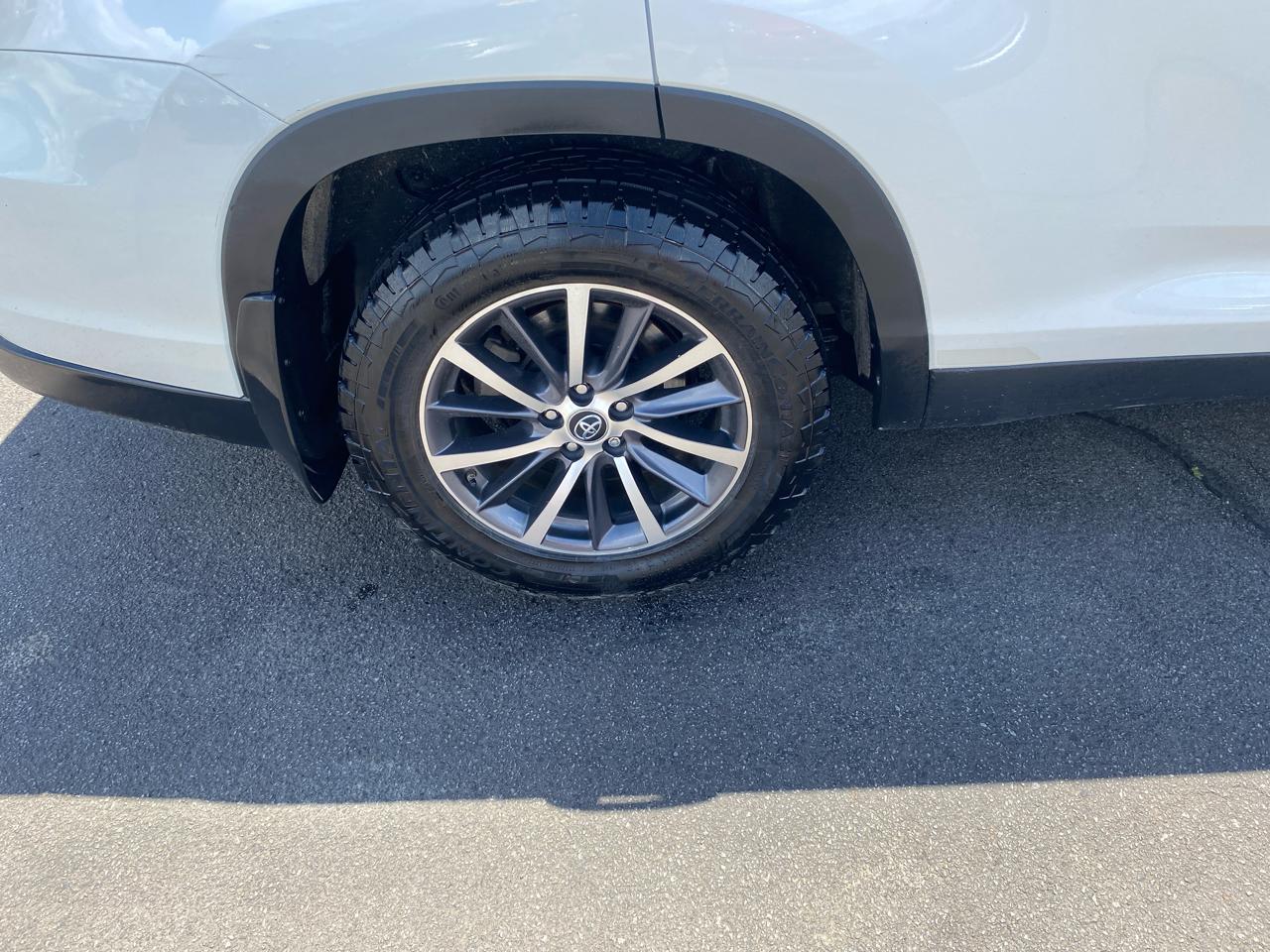 Toyota Highlander XLE AWD V6 2019