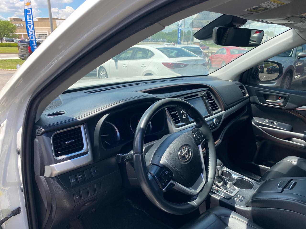 Toyota Highlander XLE AWD V6 2019