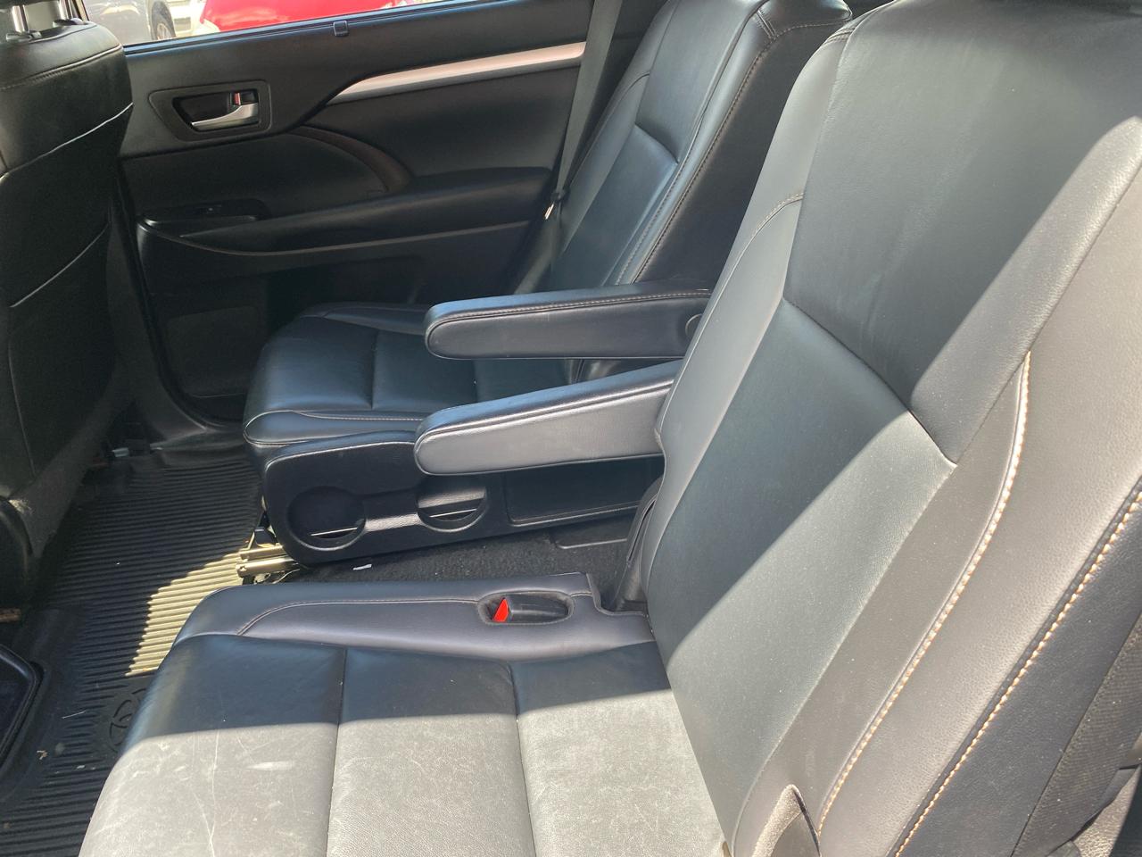 Toyota Highlander XLE AWD V6 2019