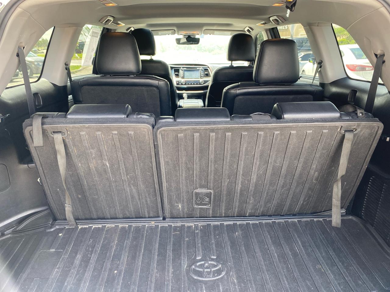 Toyota Highlander XLE AWD V6 2019