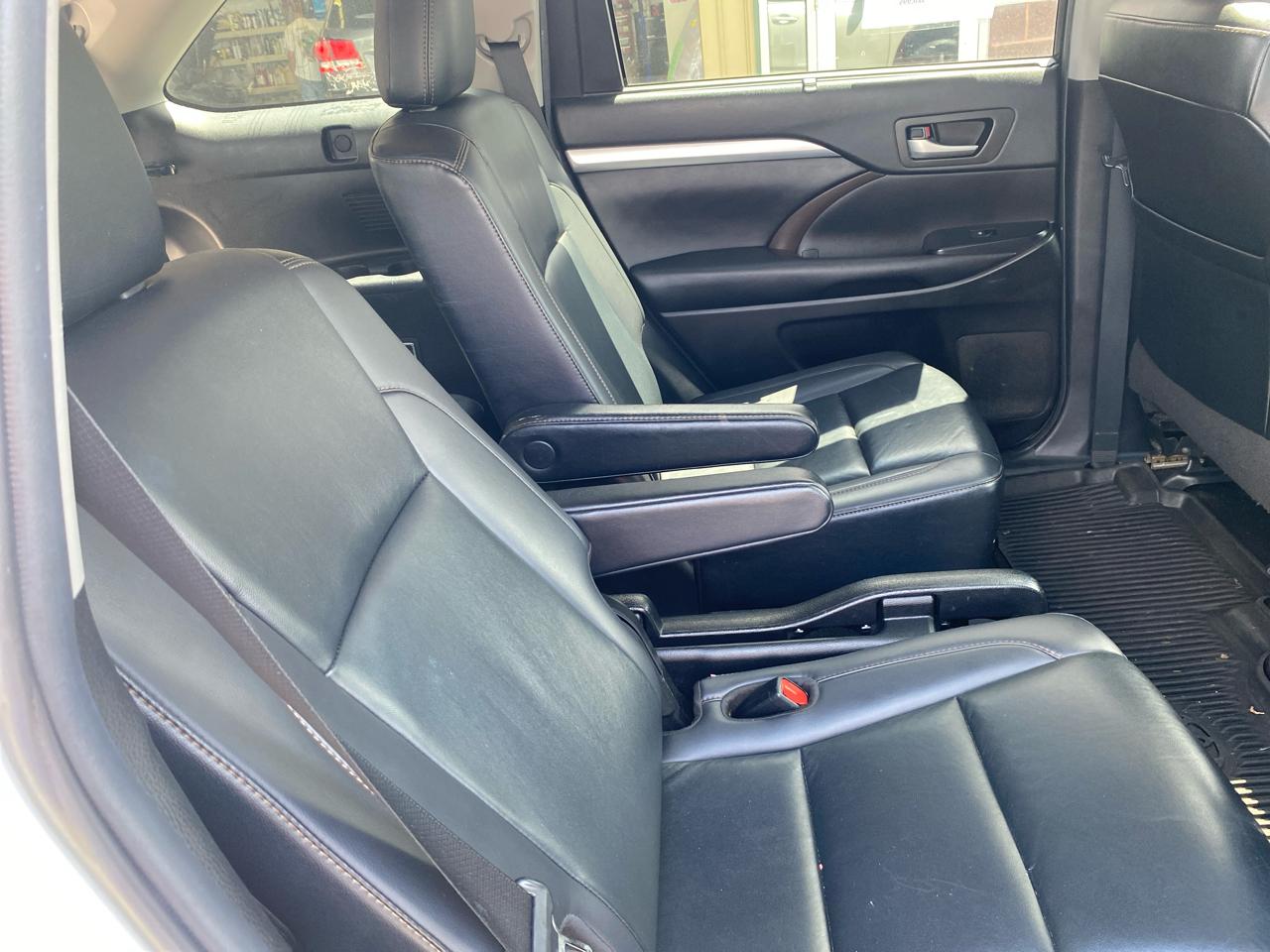 Toyota Highlander XLE AWD V6 2019