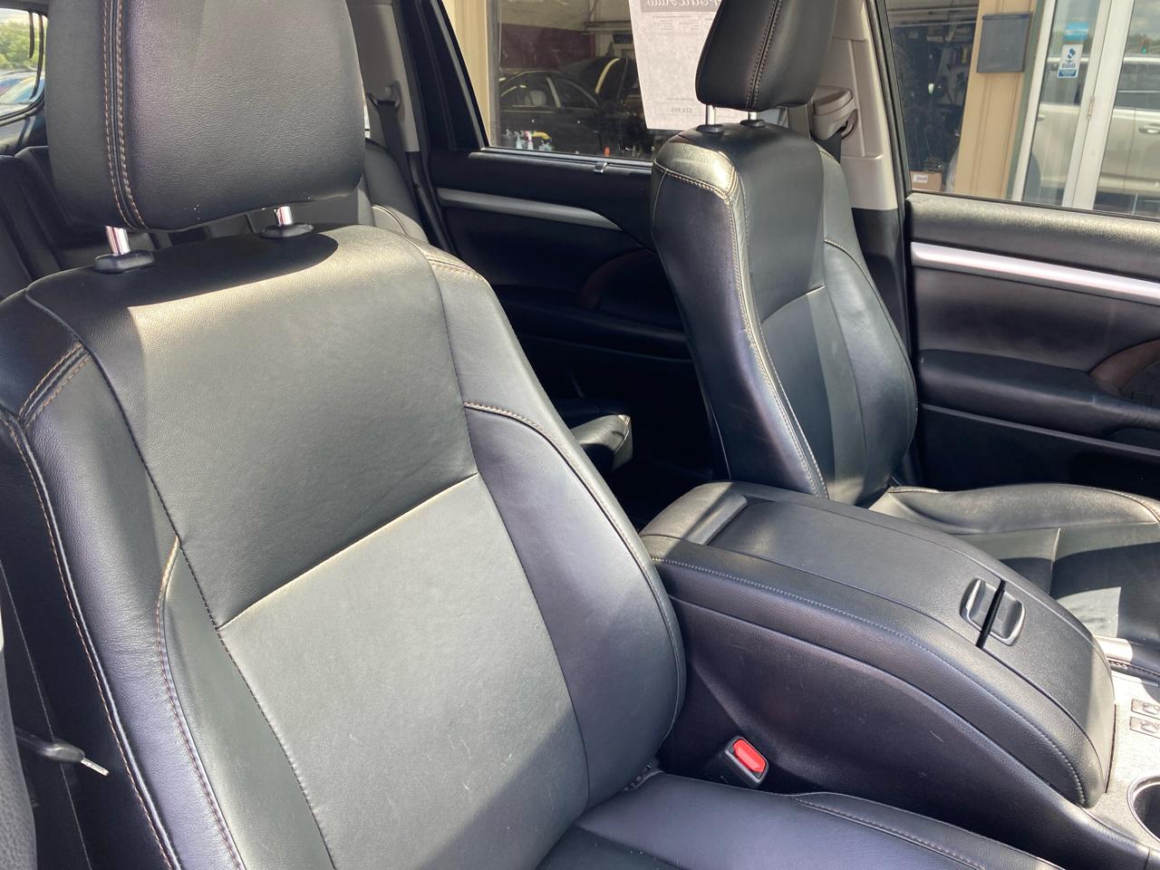 Toyota Highlander XLE AWD V6 2019