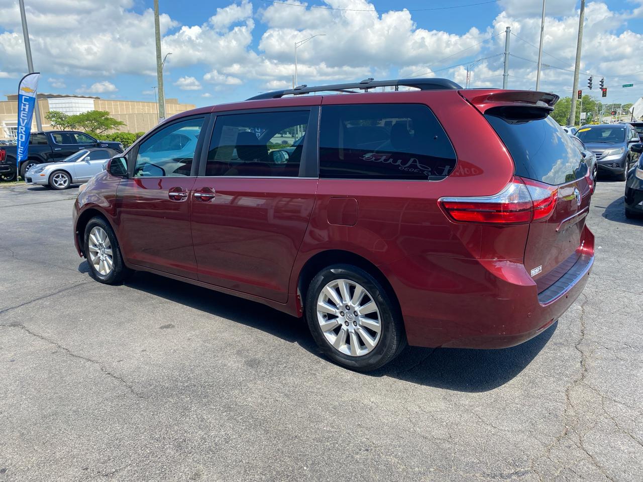Toyota Sienna XLE Premium 5D Wagon 7 Pass AWD 2015