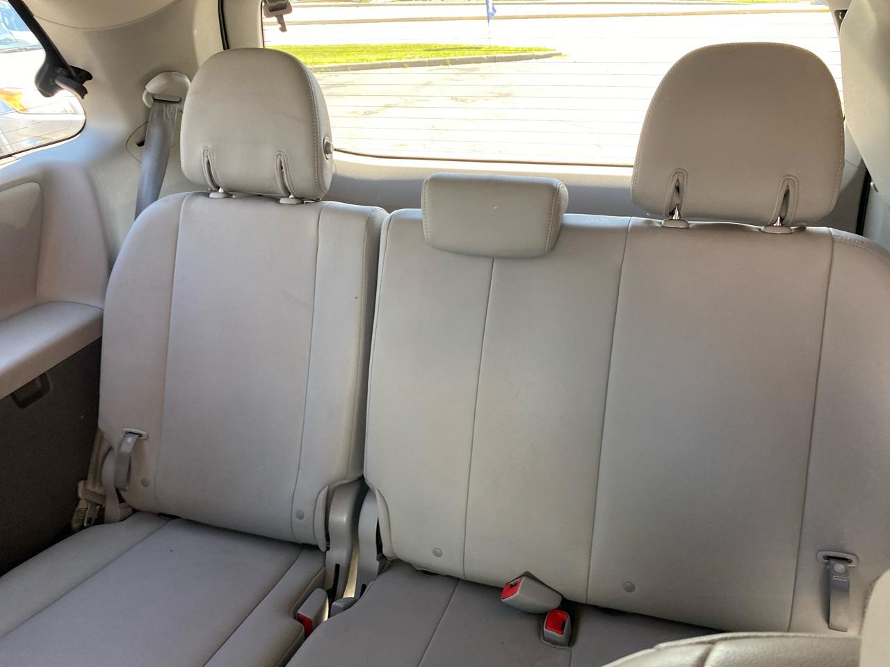 Toyota Sienna XLE Premium 5D Wagon 7 Pass AWD 2015