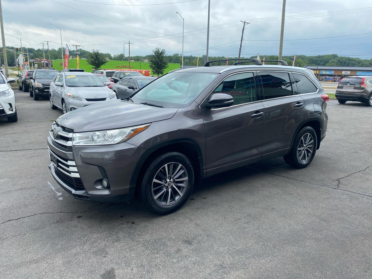 Toyota Highlander XLE AWD V6 2017