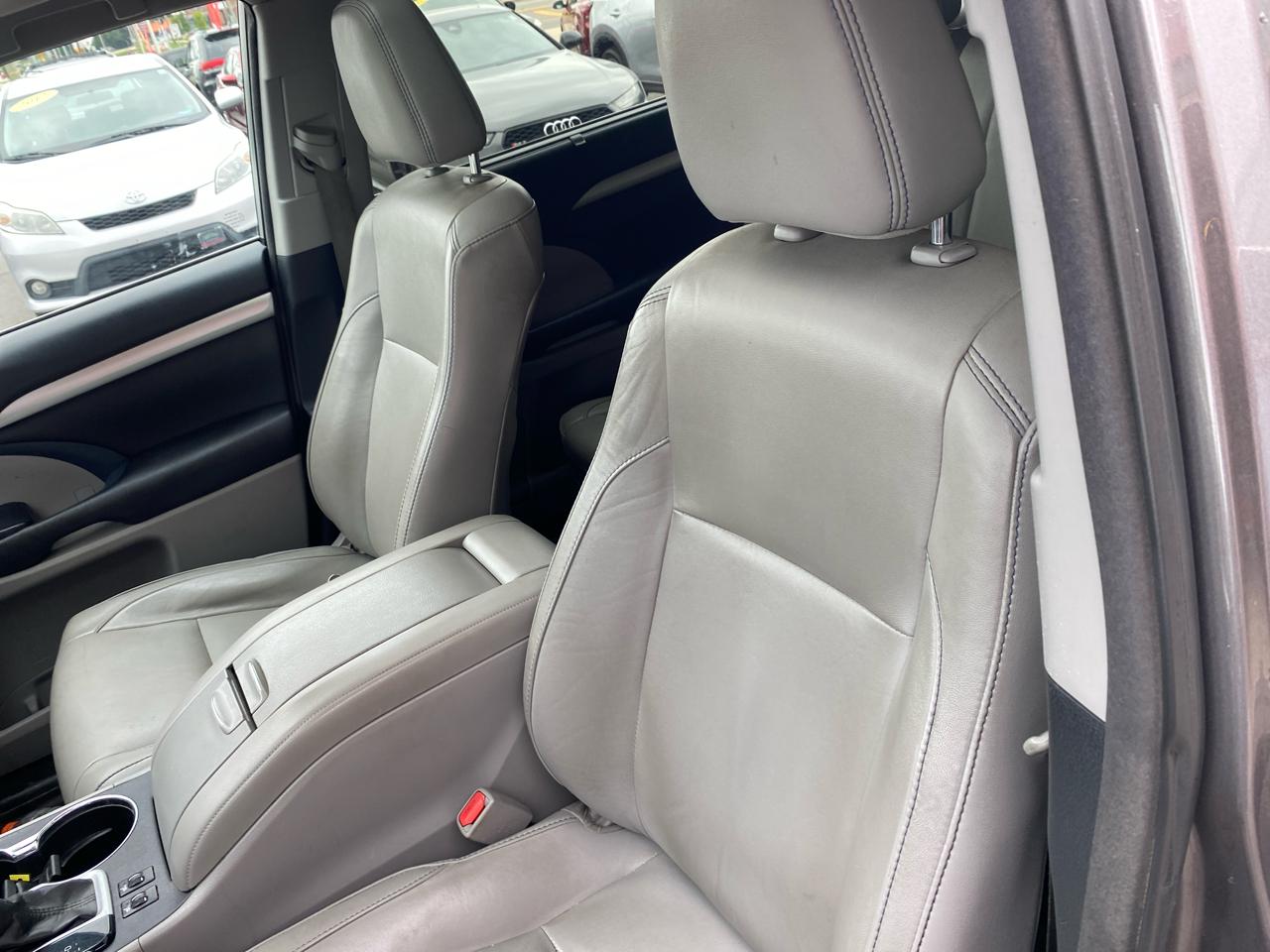 Toyota Highlander XLE AWD V6 2017
