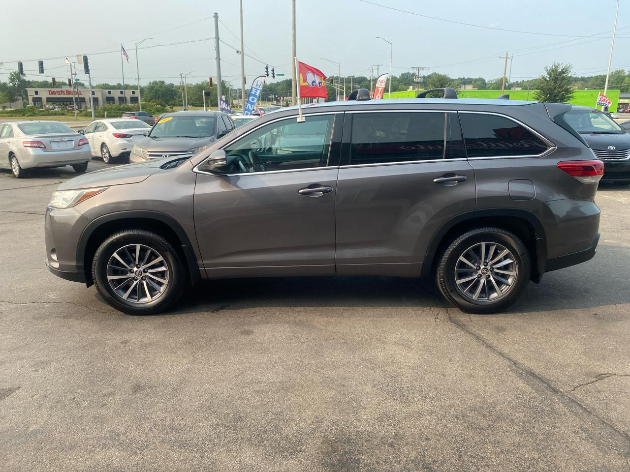 Toyota Highlander XLE AWD V6 2017