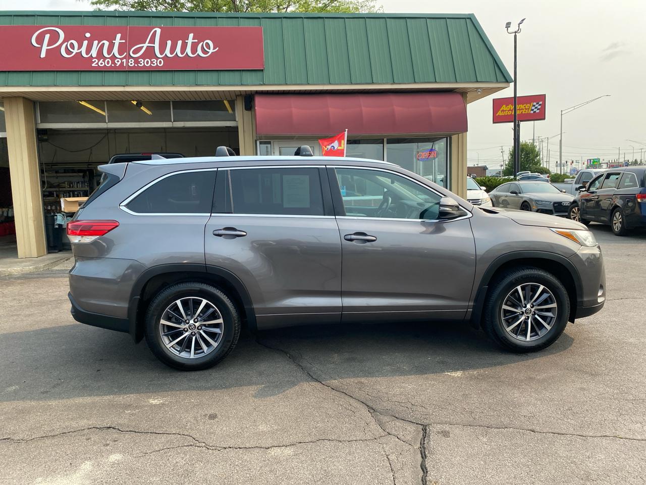 Toyota Highlander XLE AWD V6 2017
