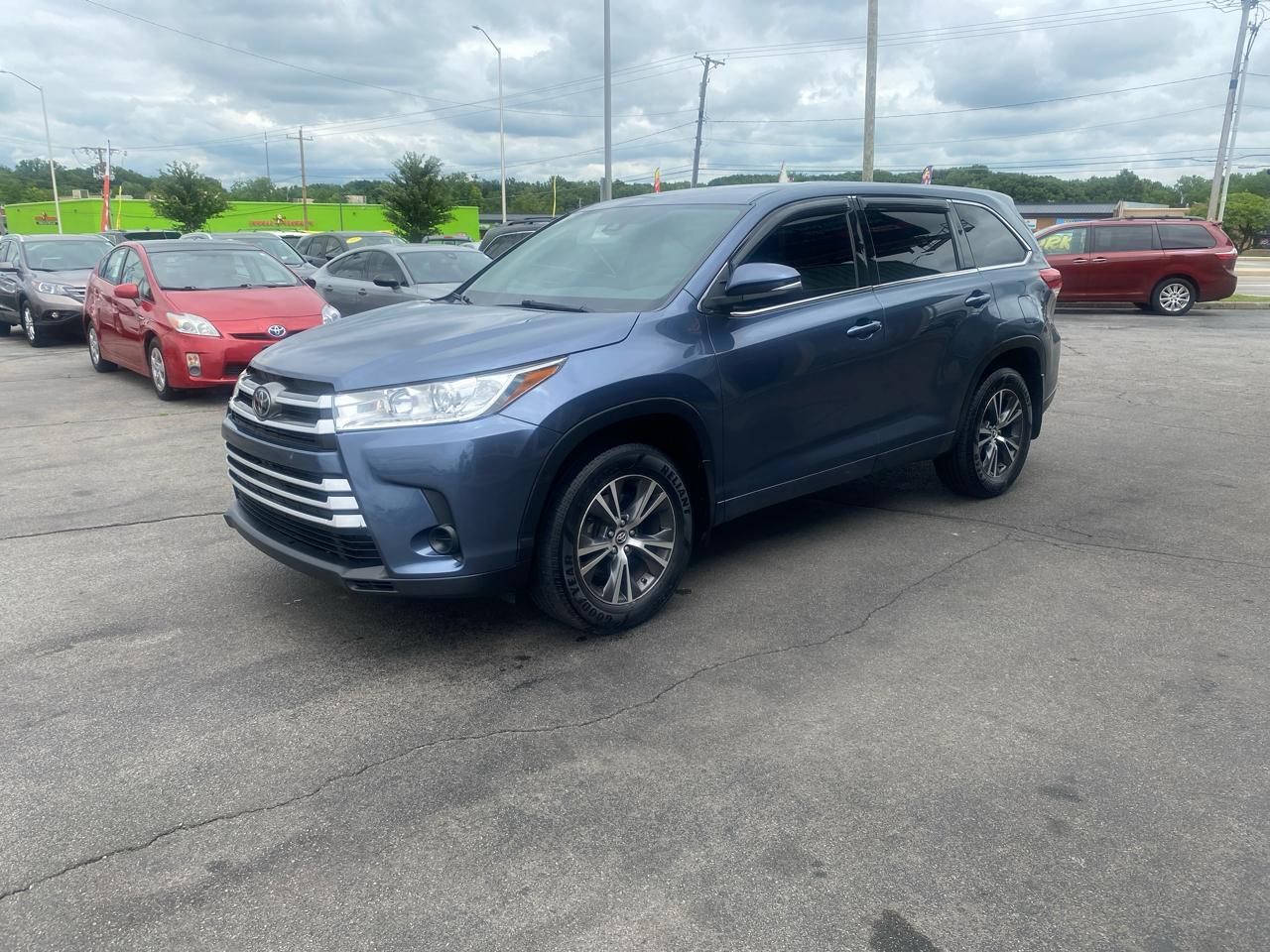 Toyota Highlander LE Plus AWD V6 2017