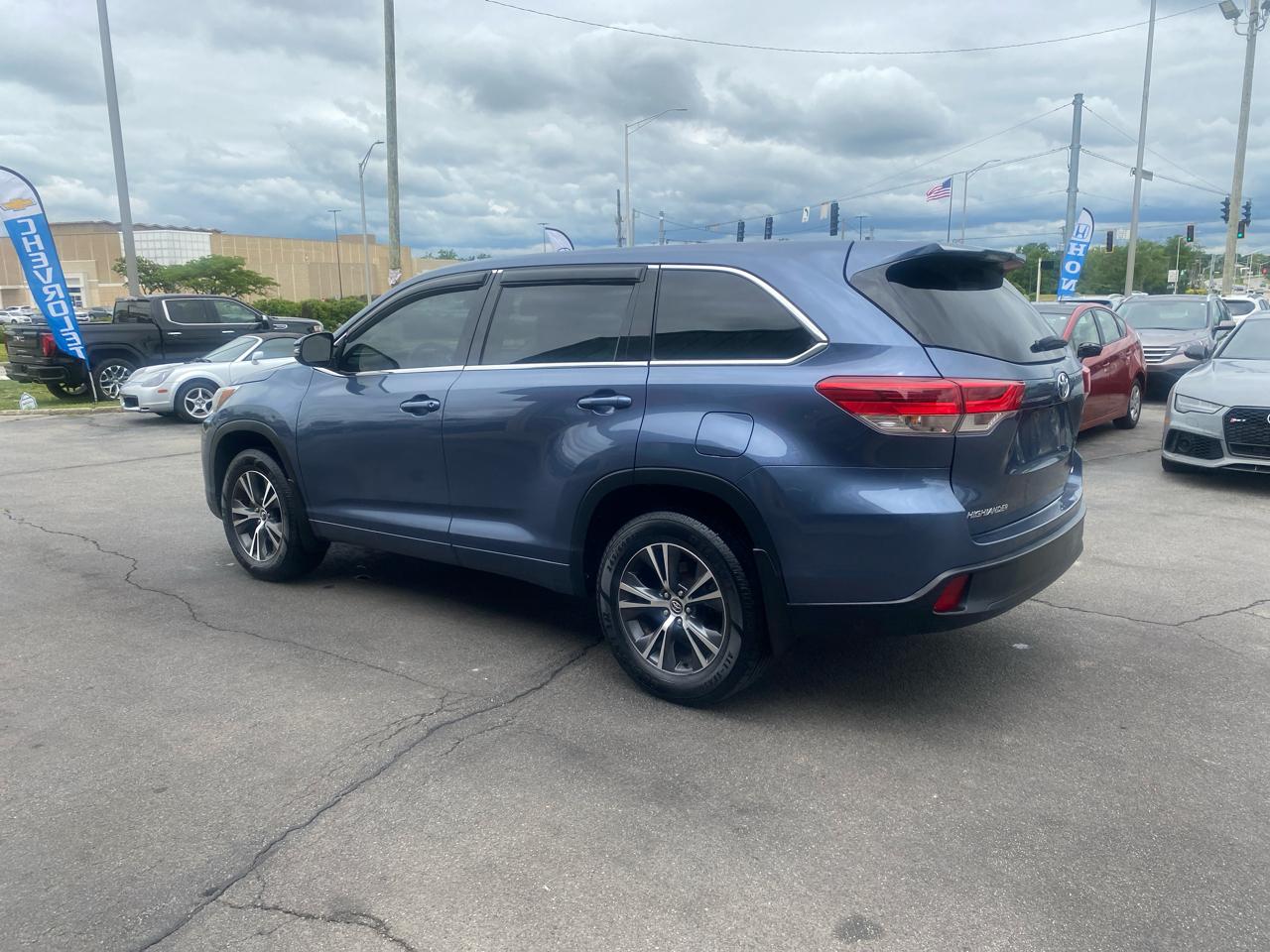 Toyota Highlander LE Plus AWD V6 2017