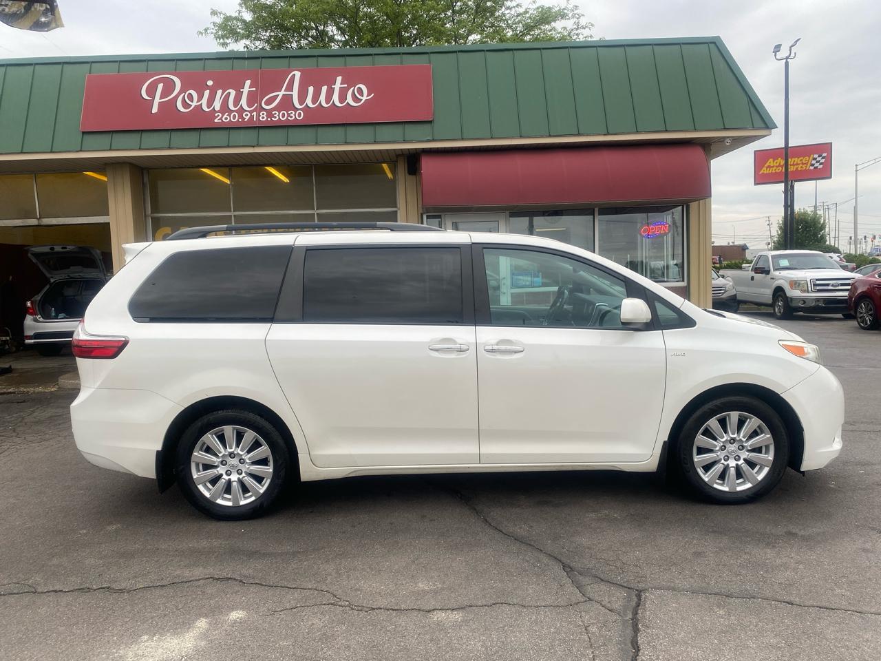 Toyota Sienna XLE 7-Passenger AWD 2017