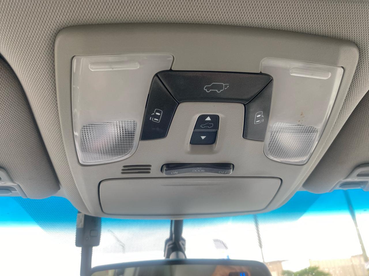 Toyota Sienna XLE 7-Passenger AWD 2017