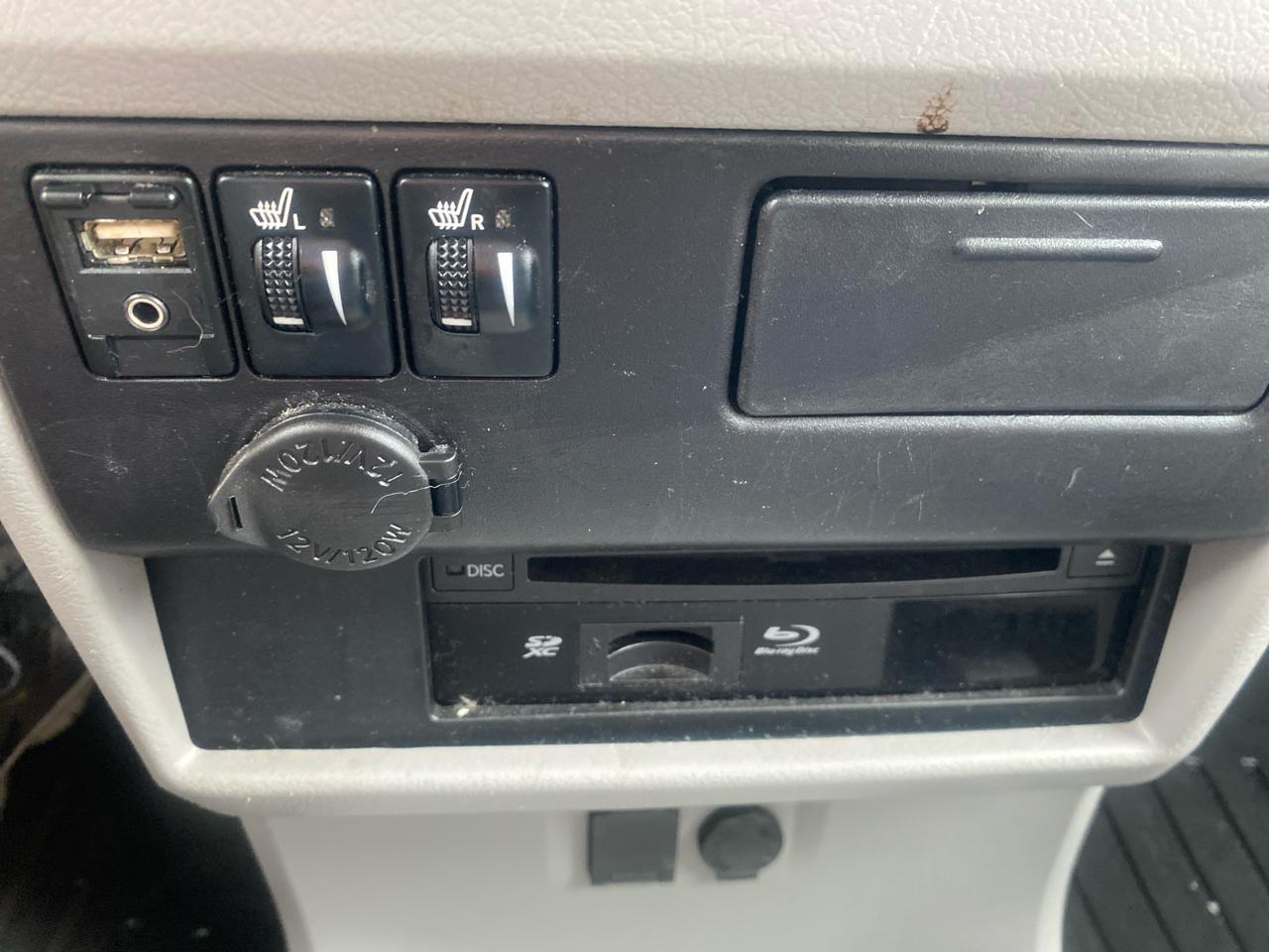 Toyota Sienna XLE 7-Passenger AWD 2017