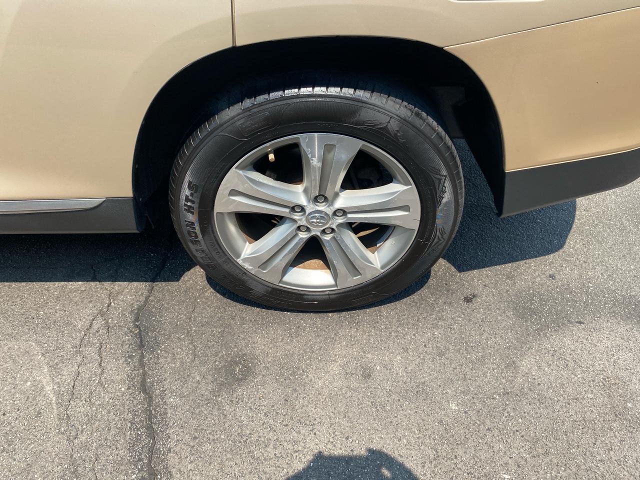 Toyota Highlander Limited 4WD 2012