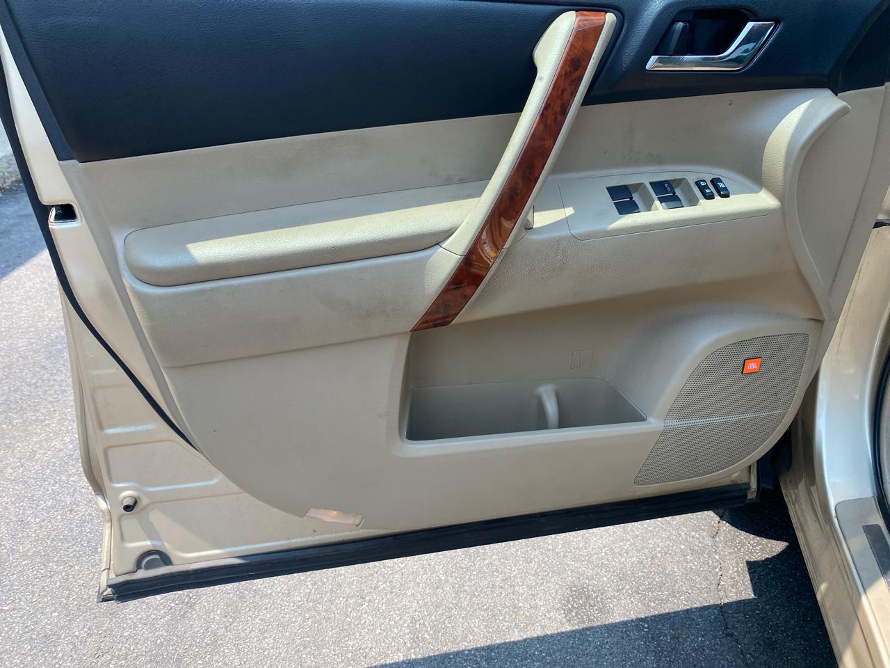 Toyota Highlander Limited 4WD 2012