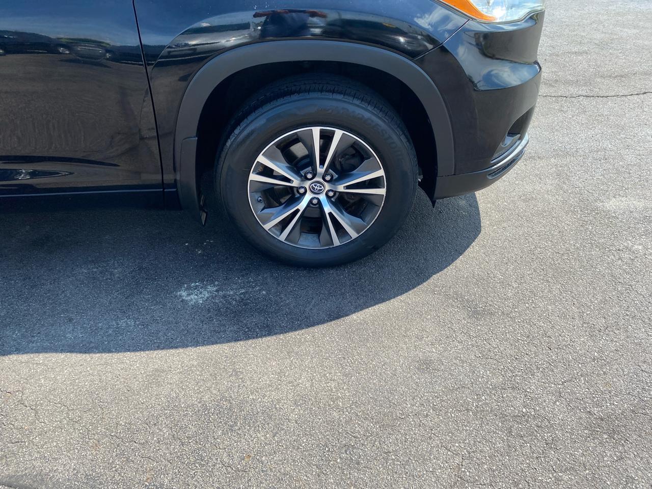 Toyota Highlander XLE AWD V6 2016