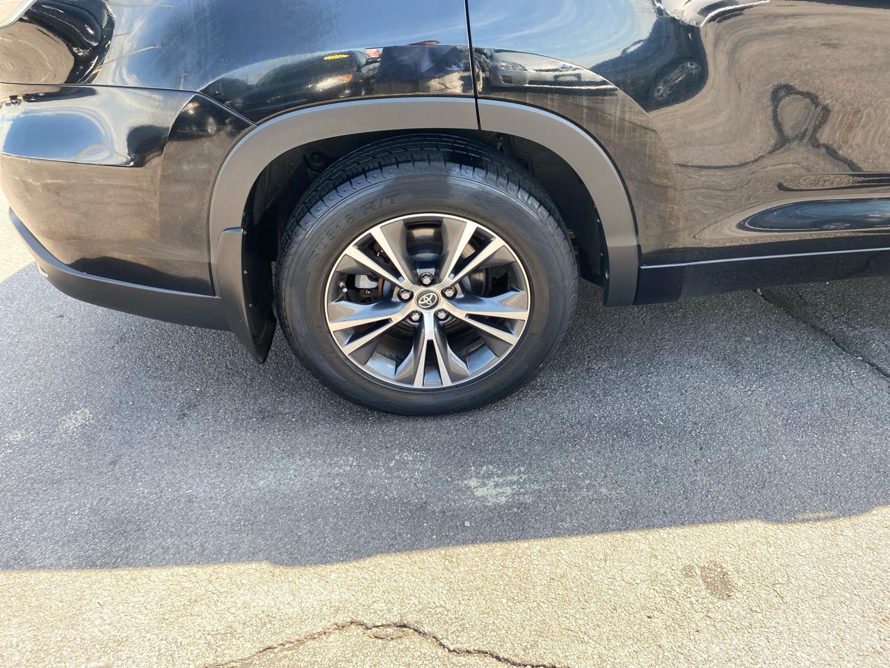 Toyota Highlander XLE AWD V6 2016