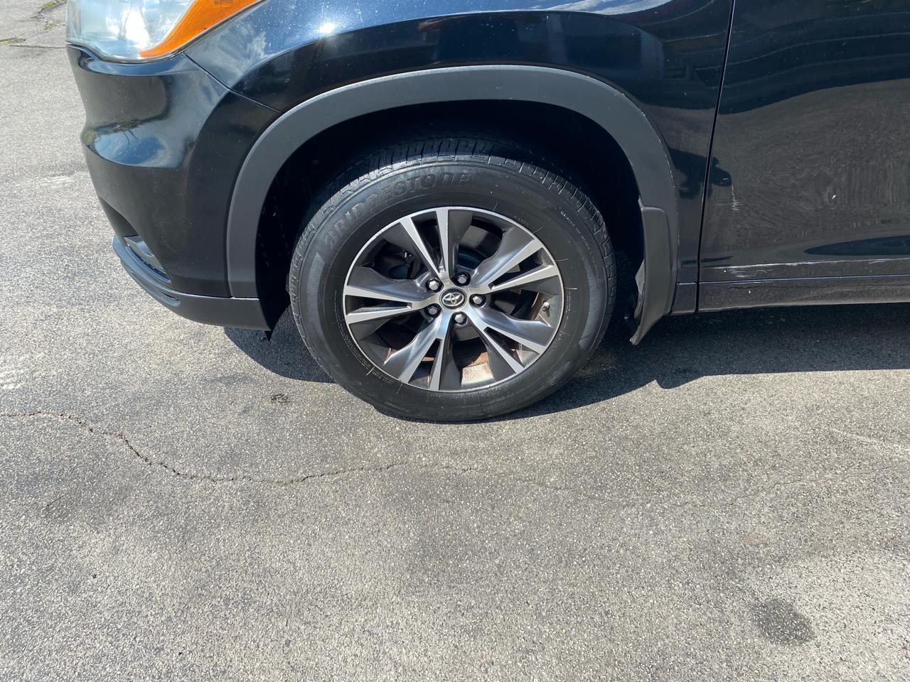 Toyota Highlander XLE AWD V6 2016