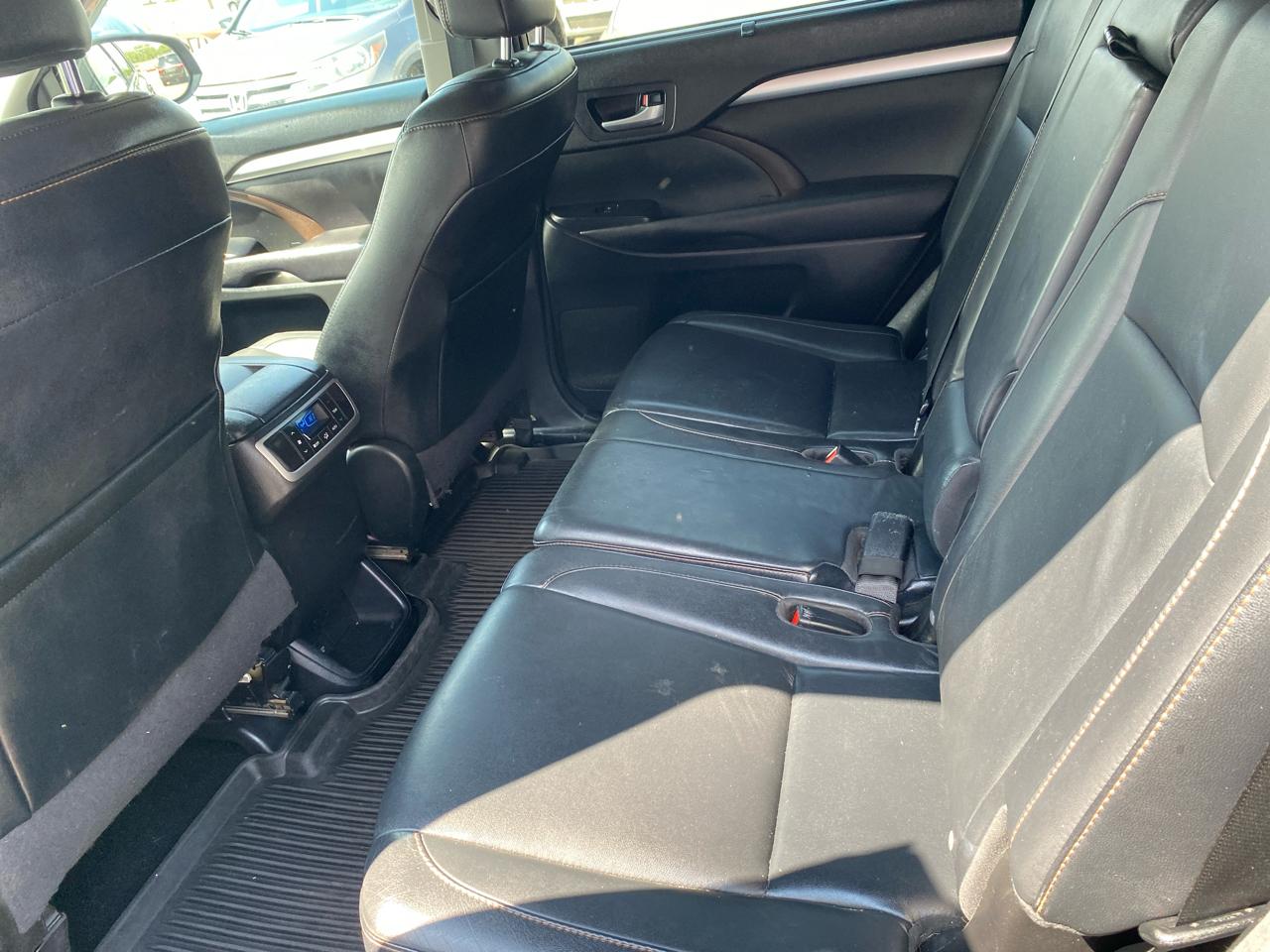 Toyota Highlander XLE AWD V6 2016