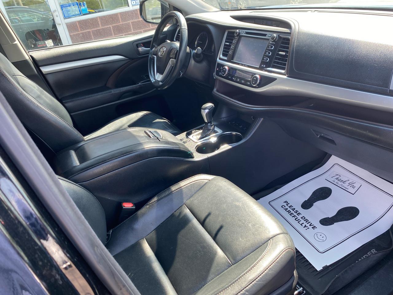 Toyota Highlander XLE AWD V6 2016