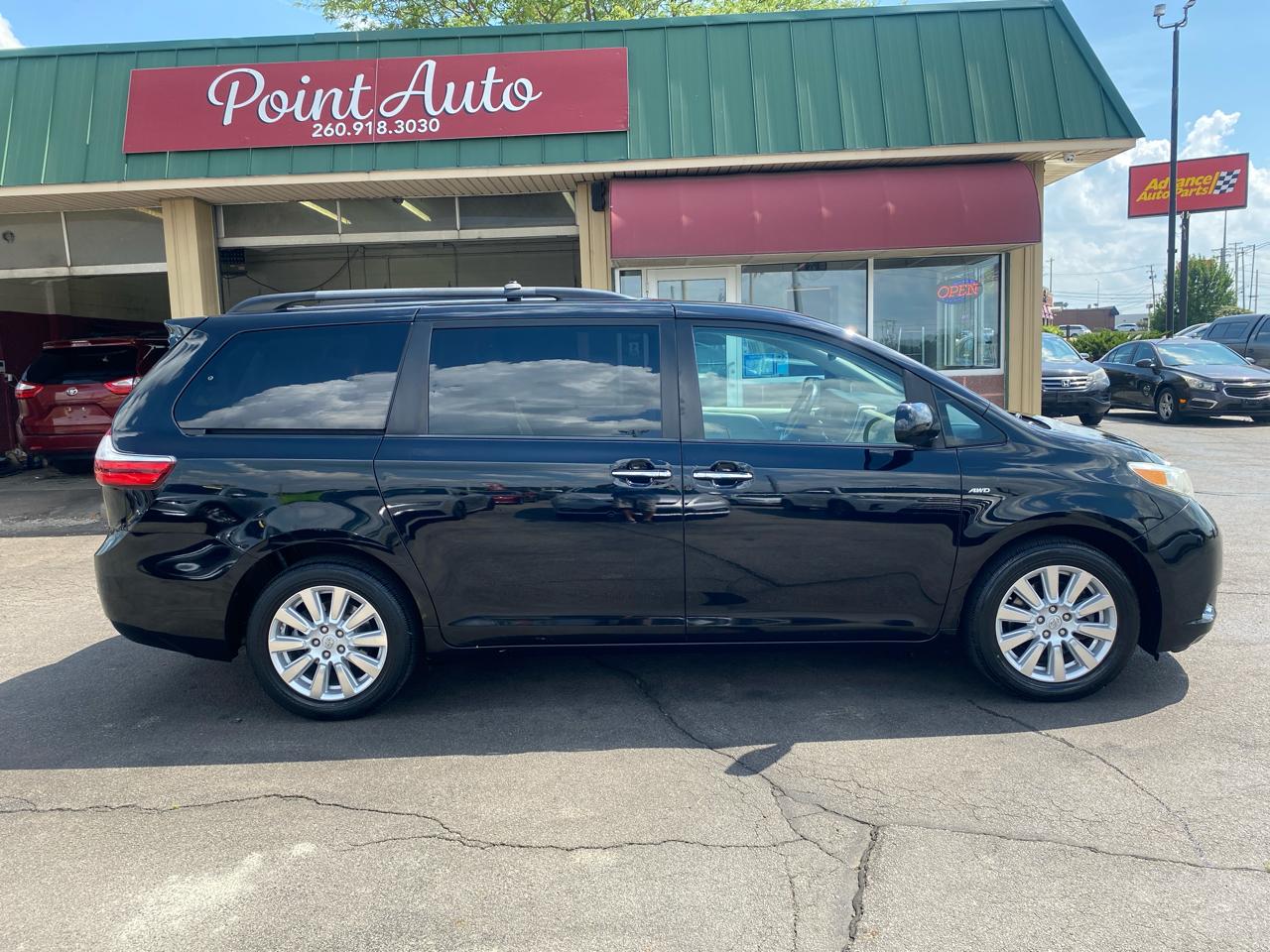 Toyota Sienna XLE 7-Passenger AWD 2017