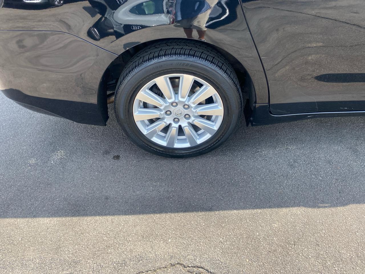 Toyota Sienna XLE 7-Passenger AWD 2017