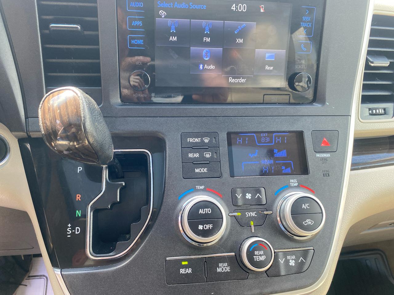 Toyota Sienna XLE 7-Passenger AWD 2017