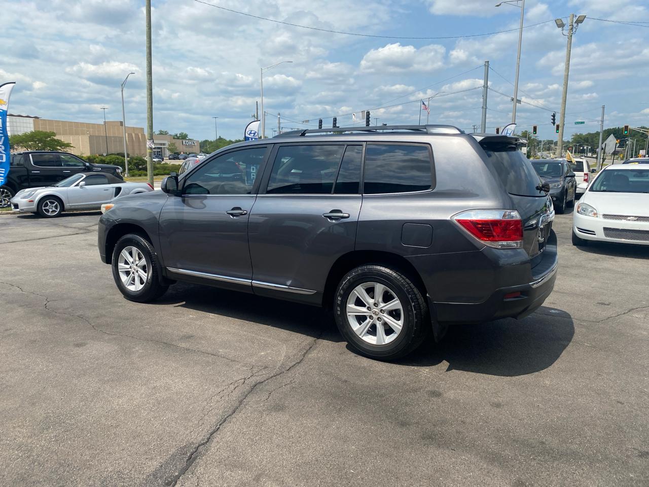 Toyota Highlander Base 4WD 2012
