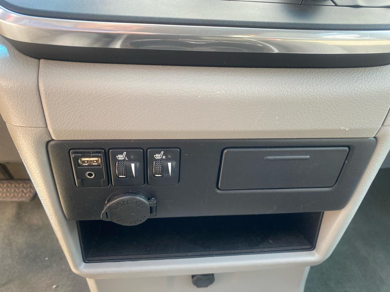 Toyota Sienna XLE FWD 8-Passenger V6 2016