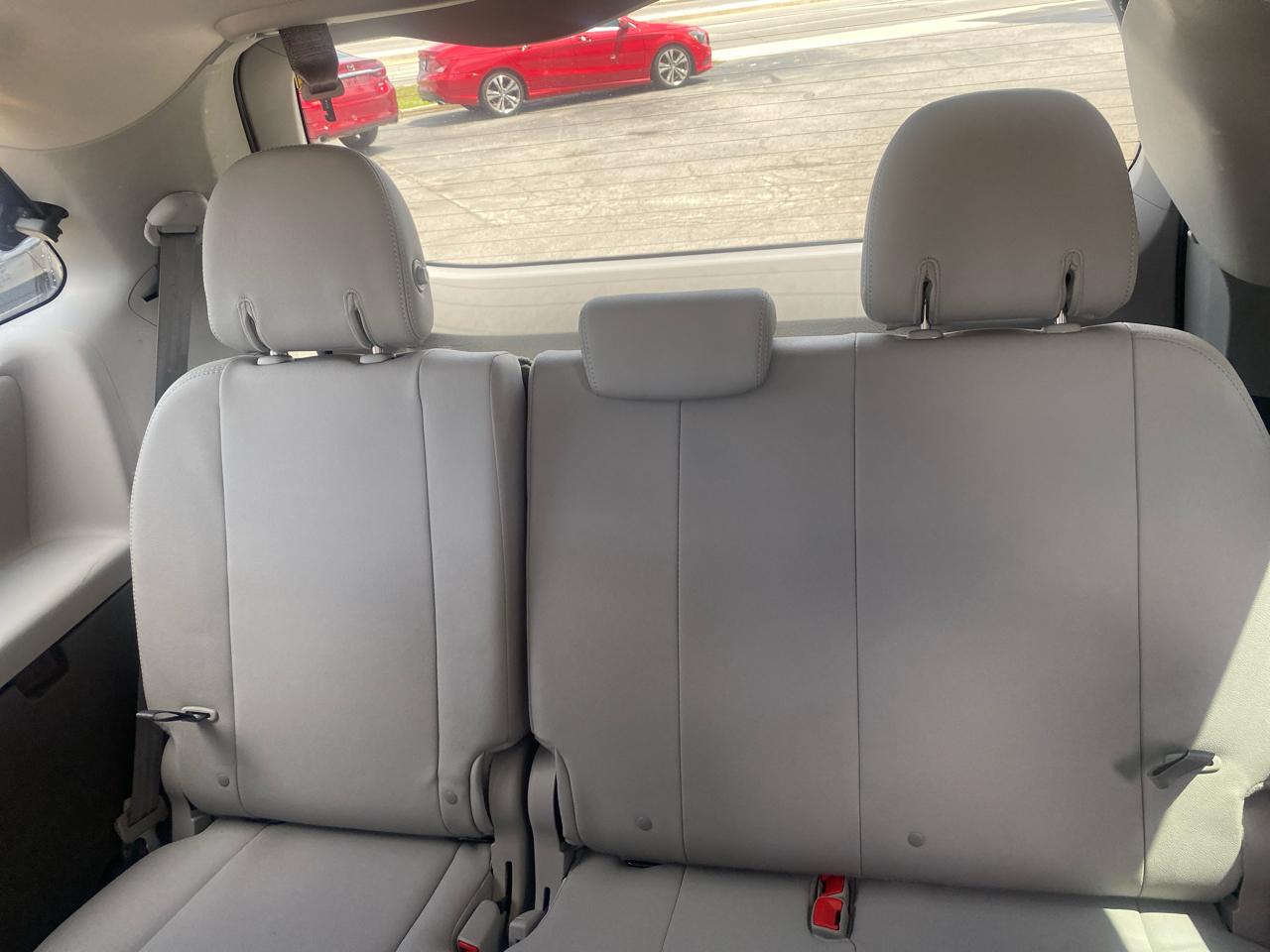 Toyota Sienna XLE FWD 8-Passenger V6 2016