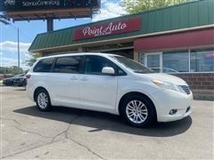 2016 Toyota Sienna 