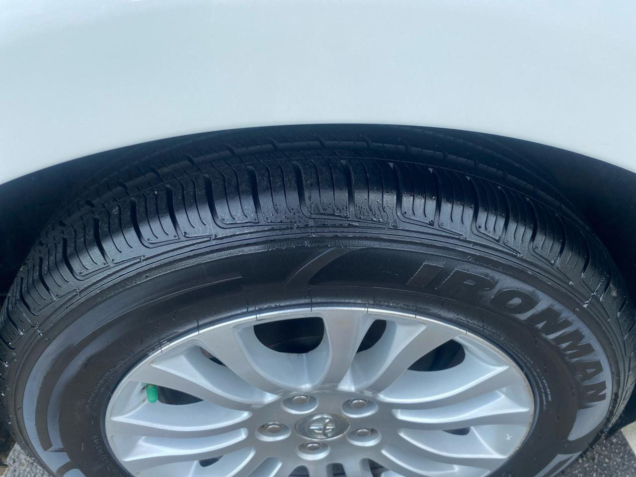Toyota Sienna 5dr 7-Pass Van V6 XLE FWD (Natl) 2017