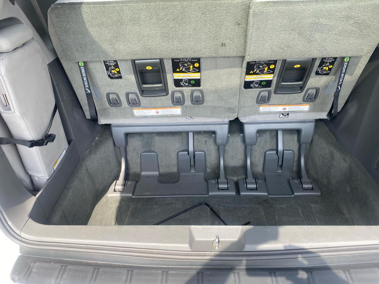 Toyota Sienna 5dr 7-Pass Van V6 XLE FWD (Natl) 2017