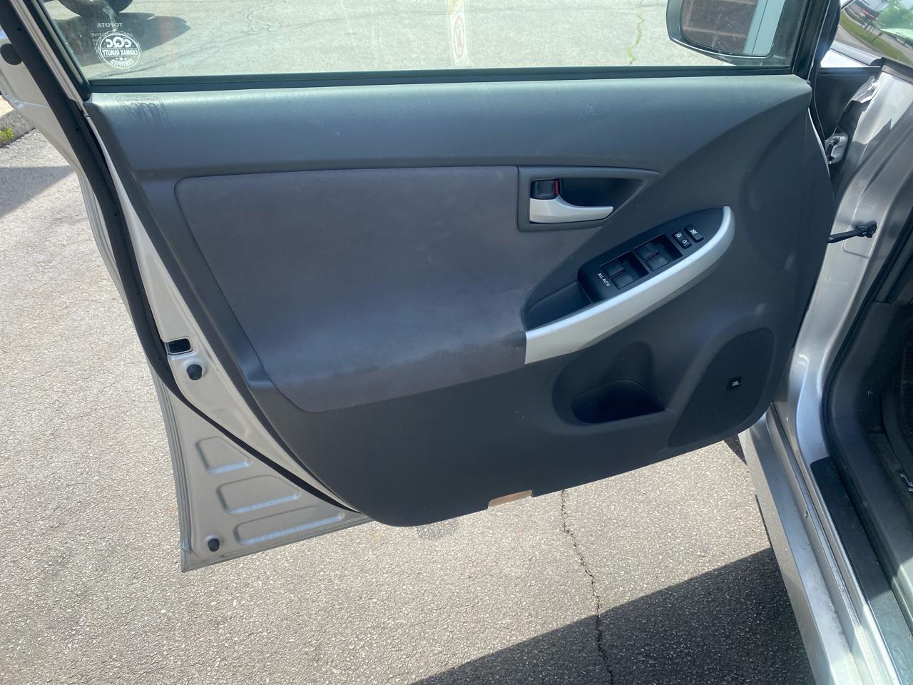 Toyota Prius Prius V 2010