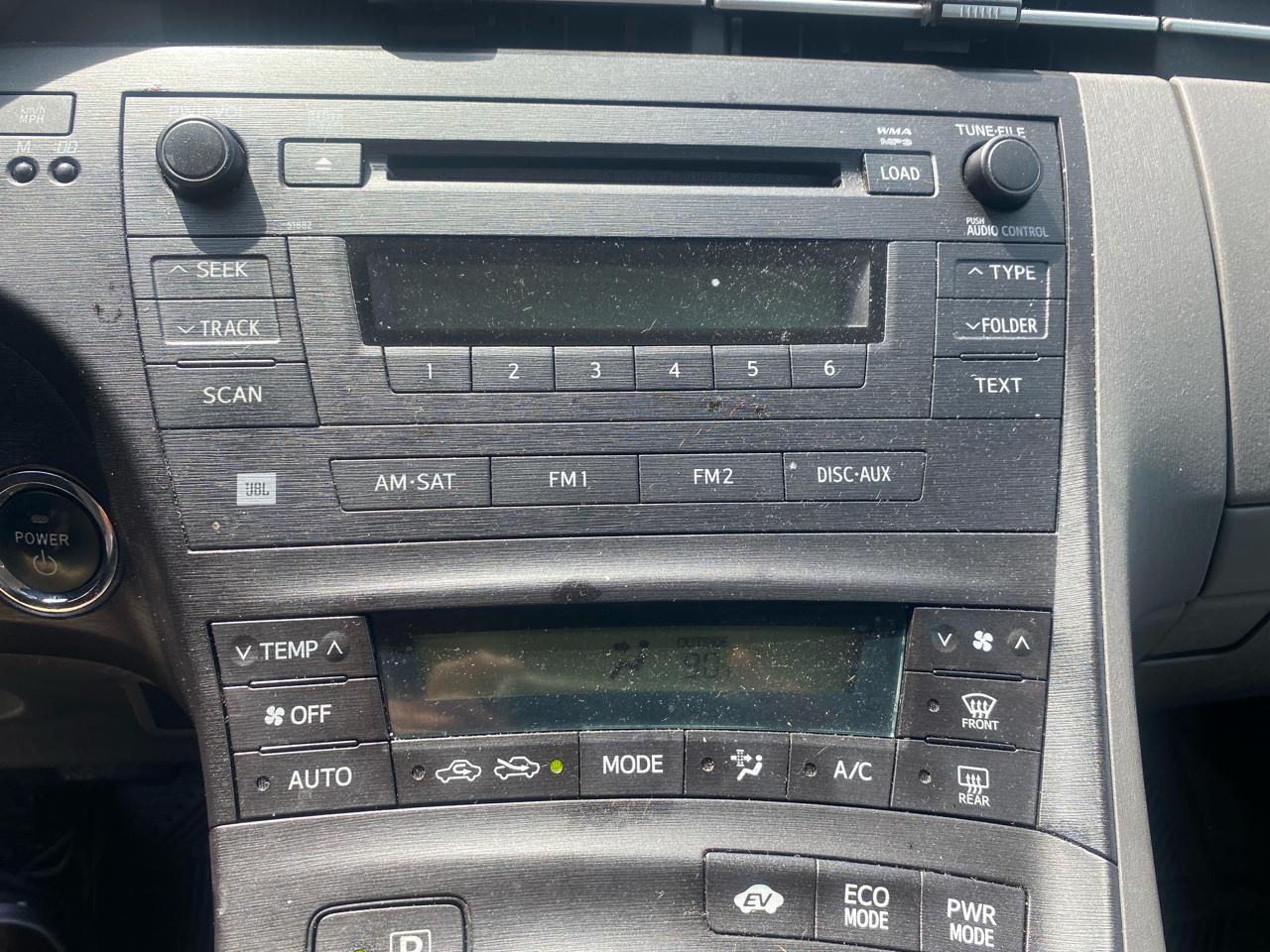 Toyota Prius Prius V 2010