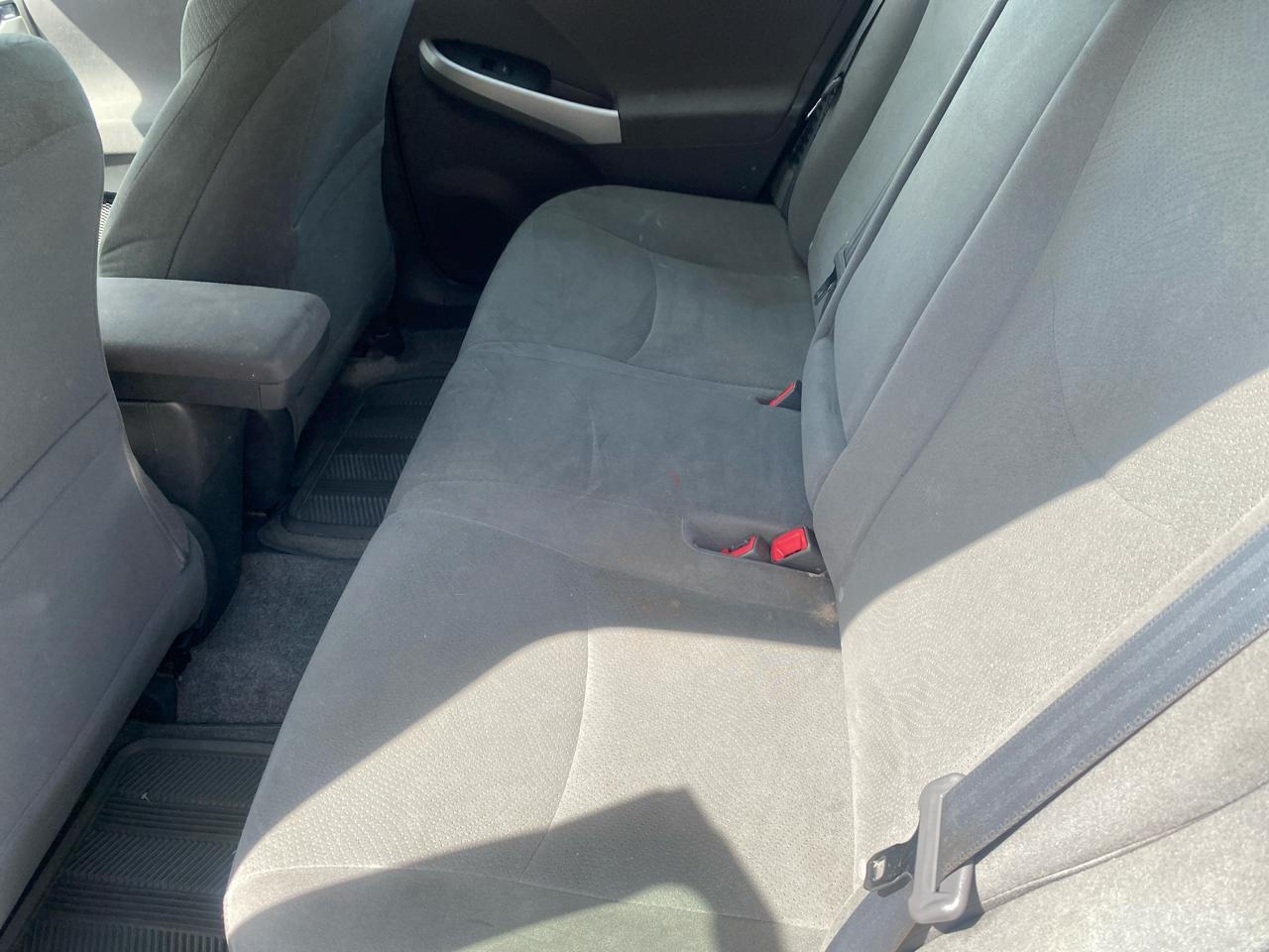 Toyota Prius Prius V 2010