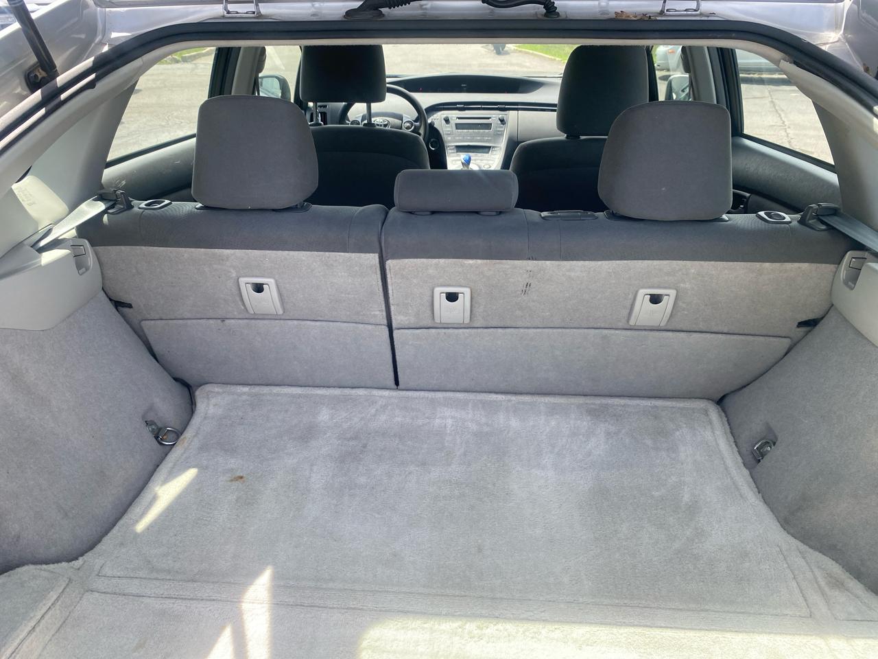 Toyota Prius Prius V 2010