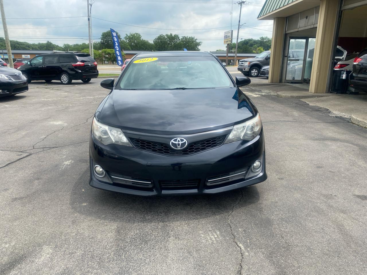 Toyota Camry SE 2012