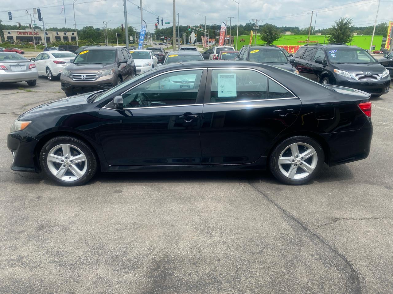 Toyota Camry SE 2012