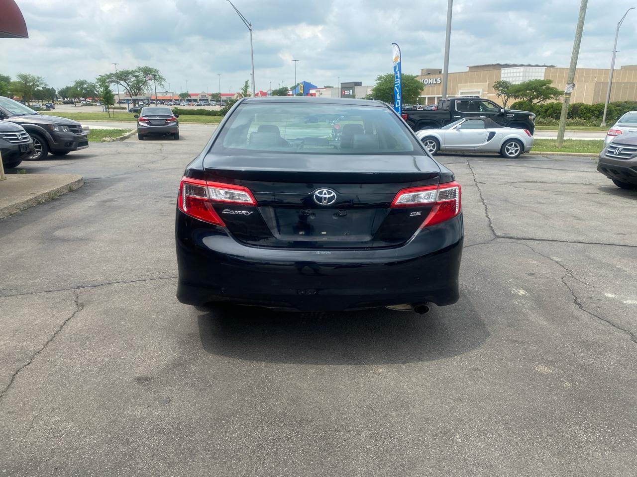 Toyota Camry SE 2012