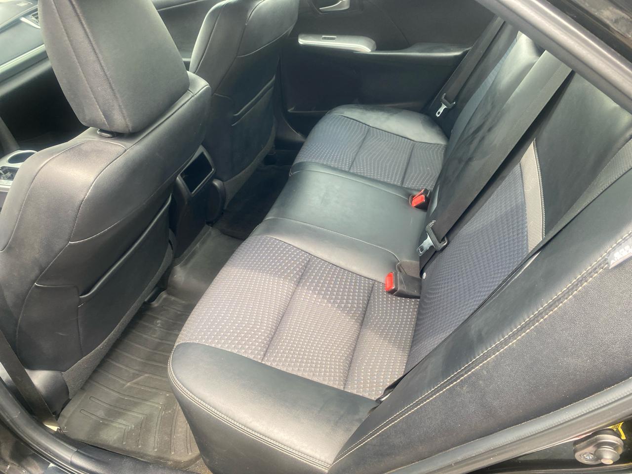 Toyota Camry SE 2012