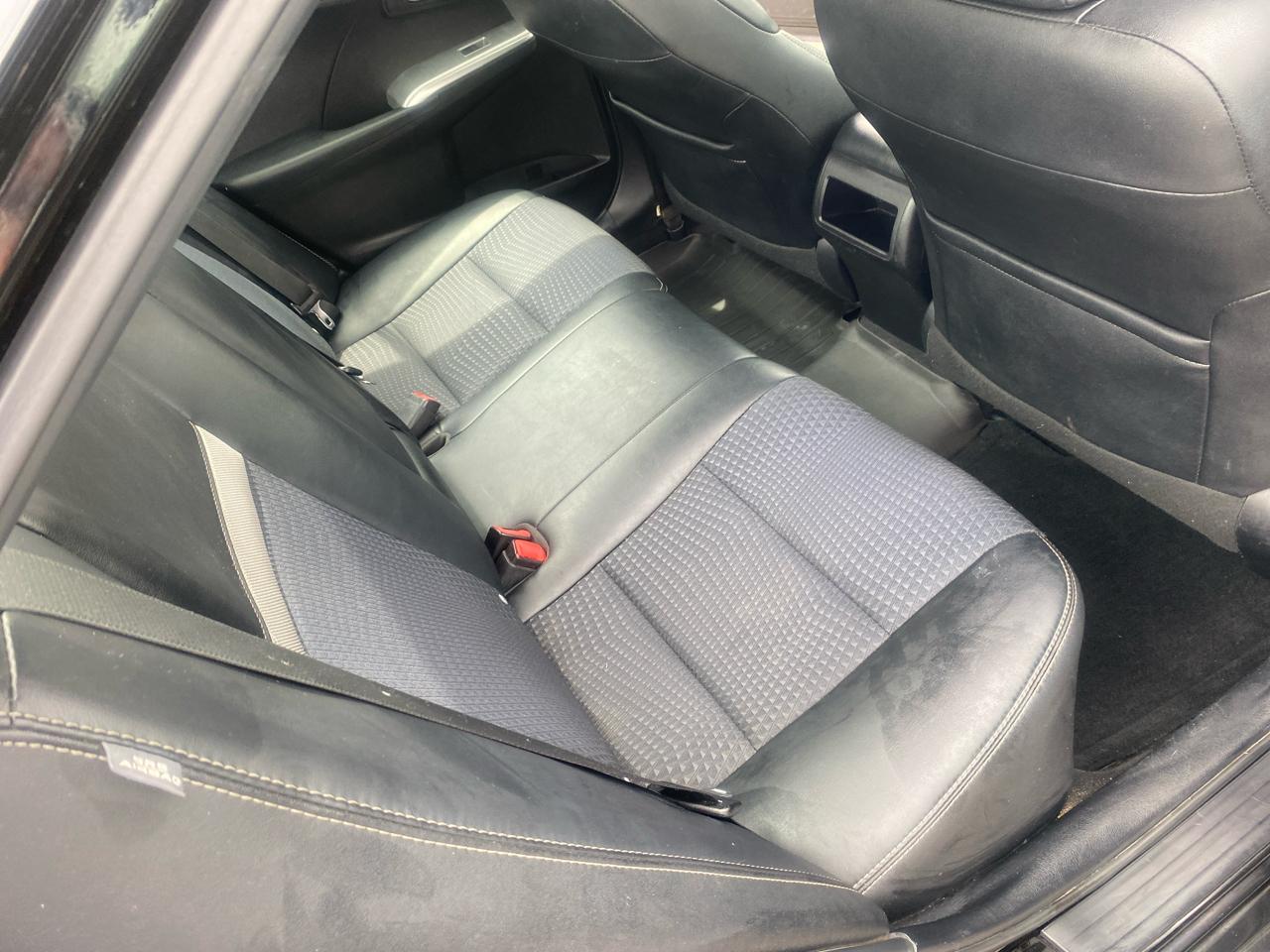 Toyota Camry SE 2012
