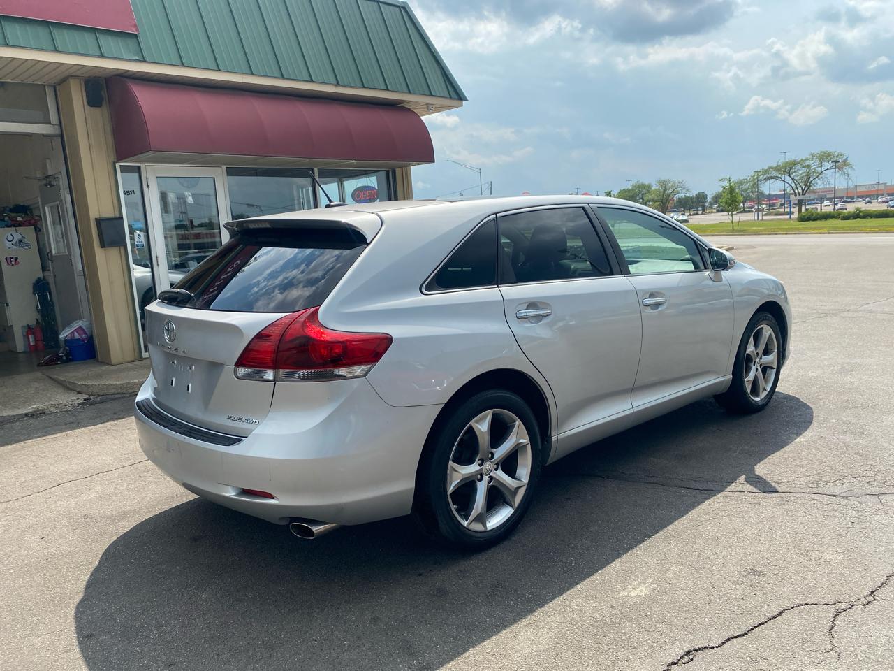 Toyota Venza LE V6 AWD 2014